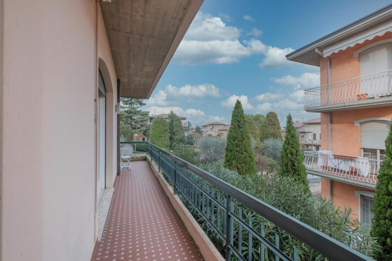 Aura Home Sirmione - 2 Bedrooms Apartment Kültér fotó
