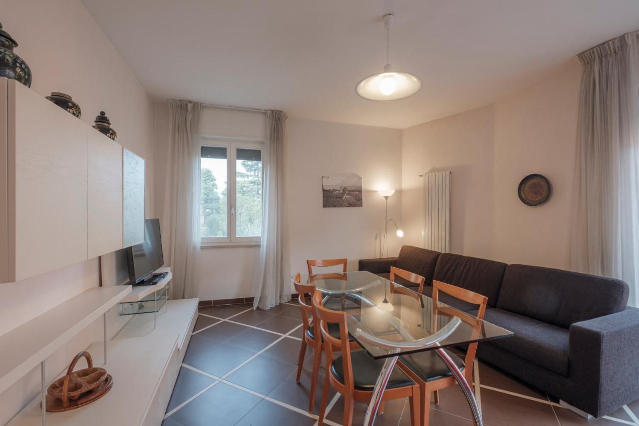 Aura Home Sirmione - 2 Bedrooms Apartment Kültér fotó