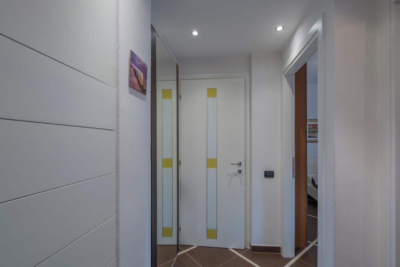 Aura Home Sirmione - 2 Bedrooms Apartment Kültér fotó
